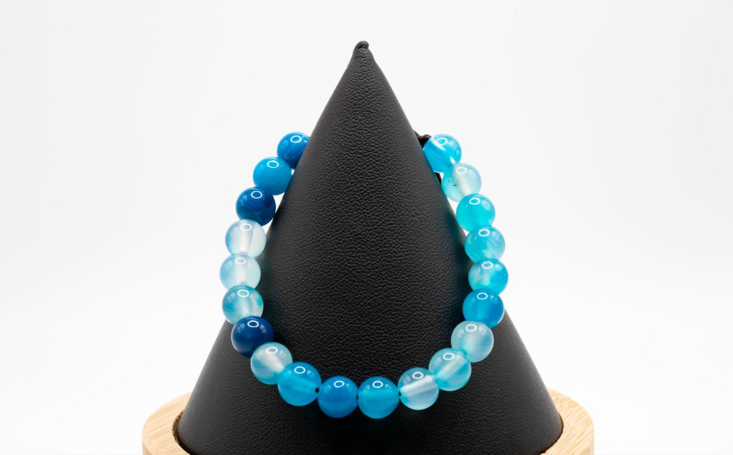 Natural Blue Agate Crystal Bracelet for Emotional Health – The “Stone of Freedom and Serenity”