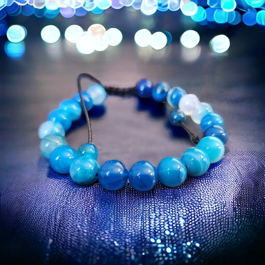 Natural Blue Agate Crystal Bracelet for Emotional Health – The “Stone of Freedom and Serenity”