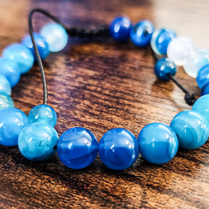Natural Blue Agate Crystal Bracelet for Emotional Health – The “Stone of Freedom and Serenity”