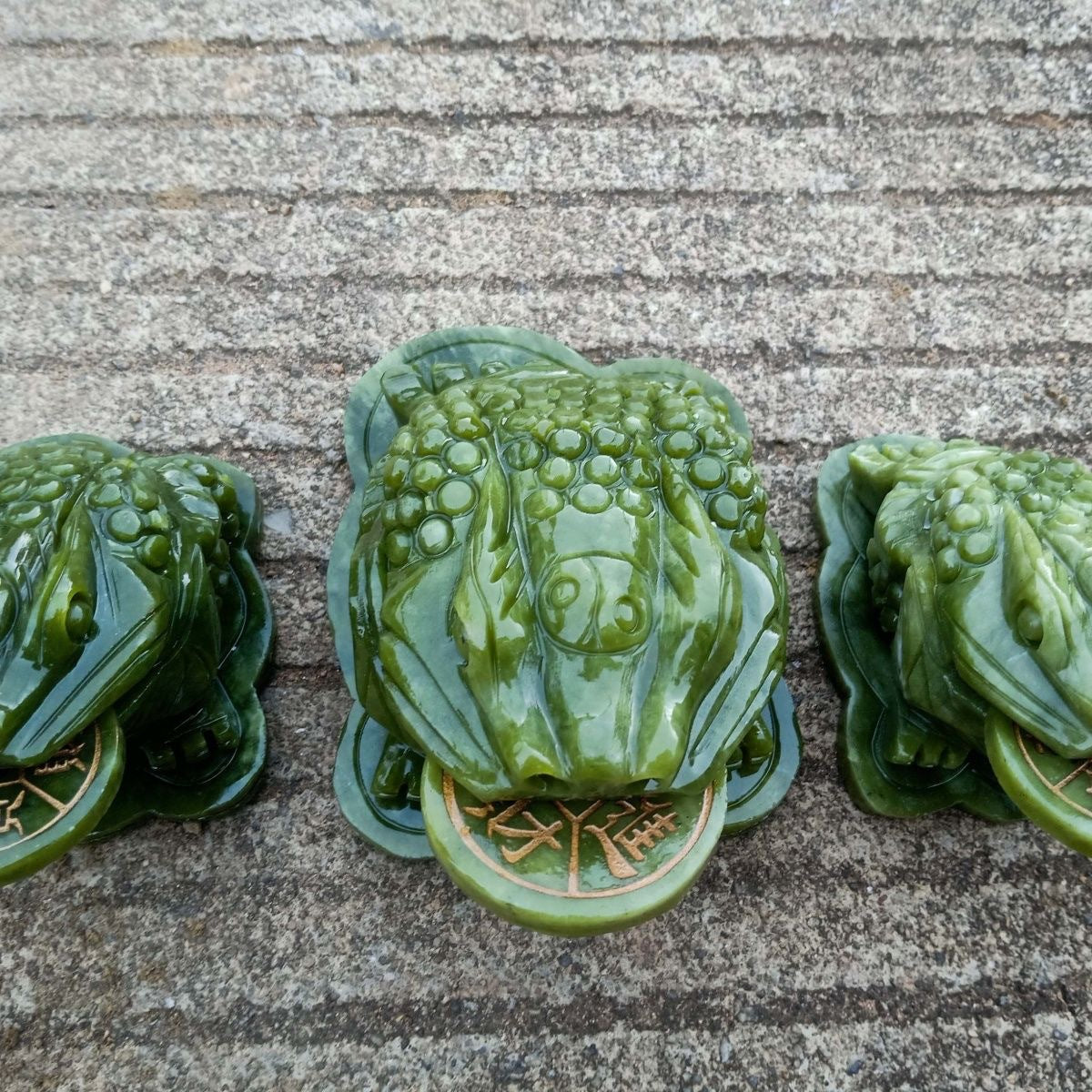 Jade Money Frog of Wealth for Home & Office Décor