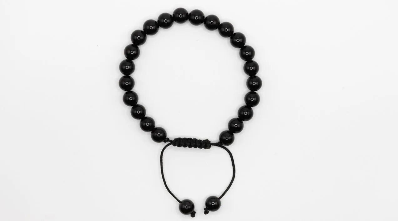 Natural Black Onyx Bracelet to Promote Calmness – The “Stone of Willpower and Resilience”